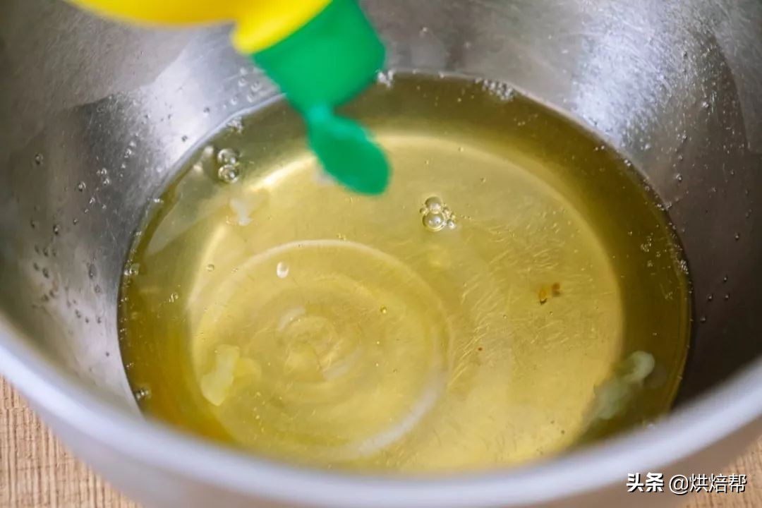 蛋糕抹面的技巧和手法在家自己做,一款不用抹面就可以完成的蛋糕