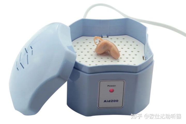 油耳朵可以戴入耳耳机吗,耳朵戴助听器图