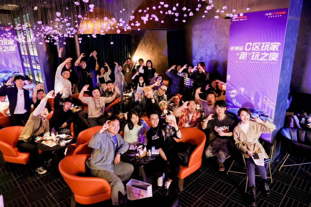 广汽丰田新款c-hr正式上市,丰田c-hr豪华版到底怎么样