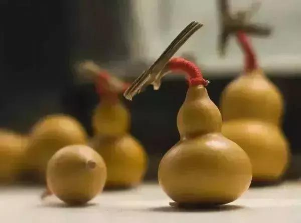 猪年戴什么好运,狗年今年佩戴什么手串