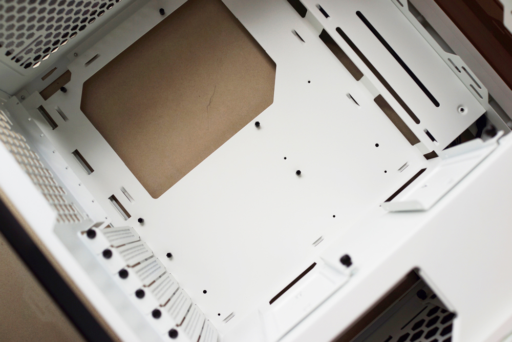 tt挑战者h3机箱,挑战者h3机箱图片