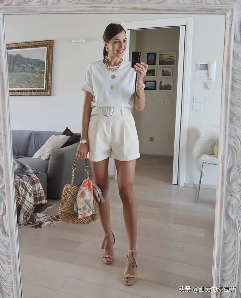 雪纺衫怎么穿好看图解大全,雪纺衫搭配讲解图解女士