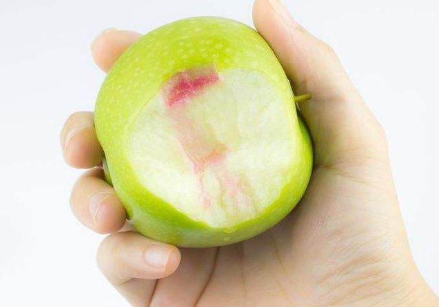 牙龈萎缩出血用什么牙膏最好,牙龈出血用什么刷牙治好