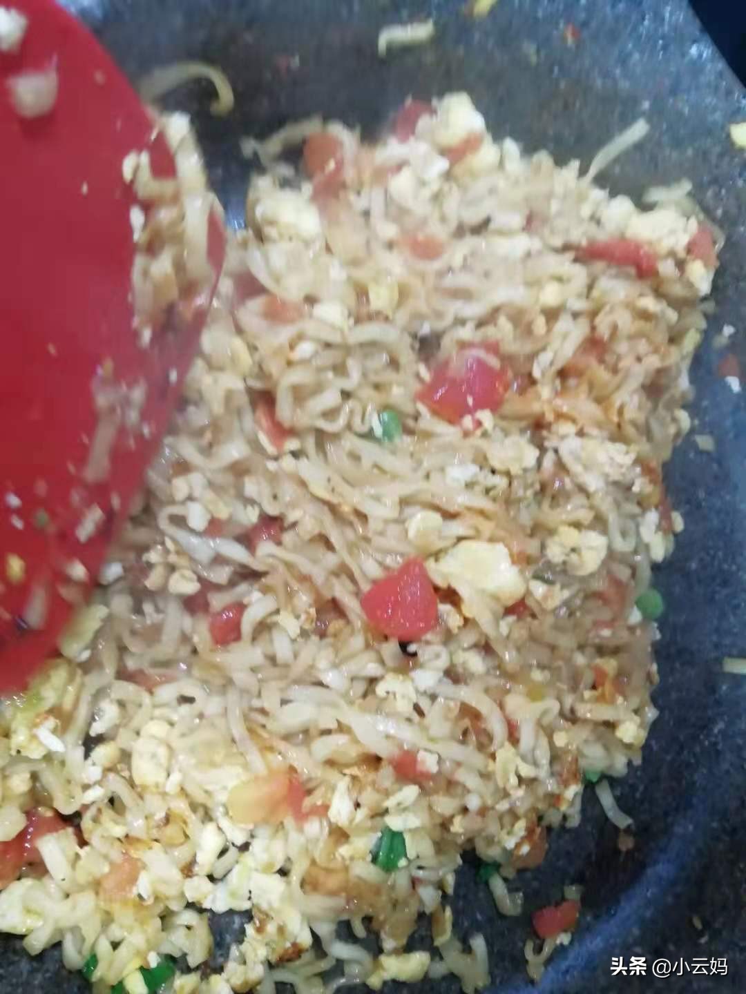 女儿嫌弃饭菜难吃,闺女嫌我做饭难吃