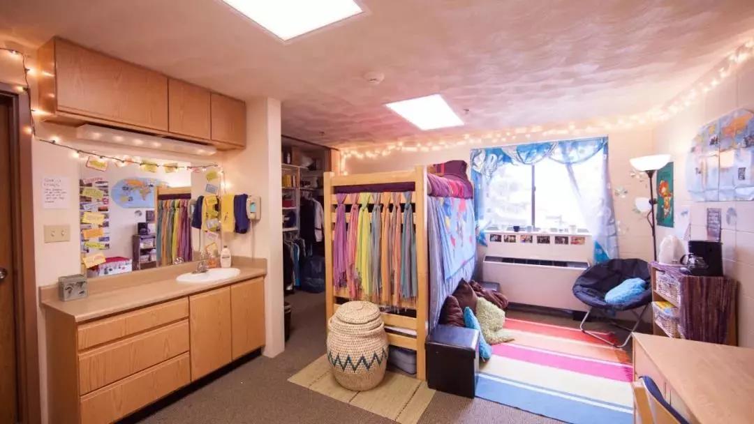 全美最佳宿舍排名！全美逼格最高的大学宿舍长啥样？