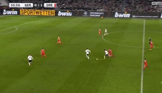 球场恶汉被罚打,球场上的恶汉