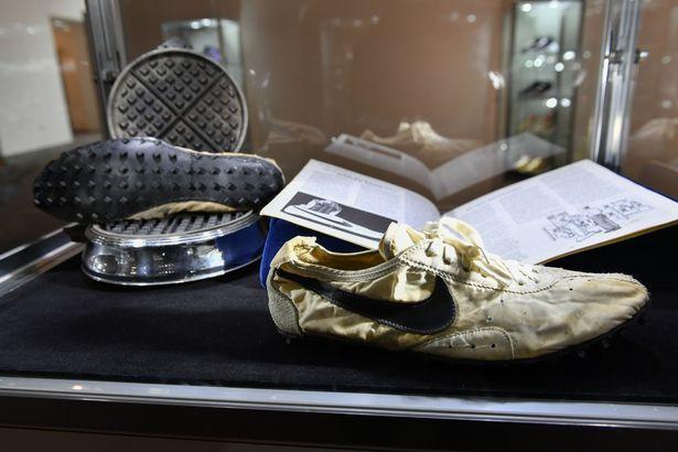 打破世界纪录的跑步鞋,创马拉松世界纪录跑鞋