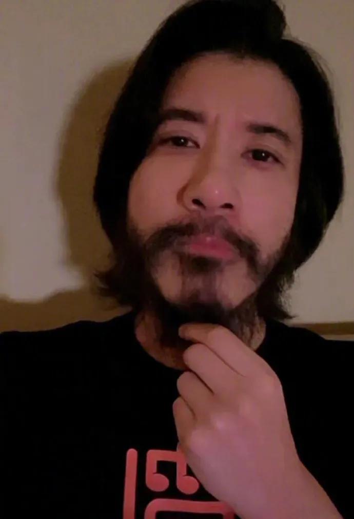 王力宏：天才下凡，吃相难看？