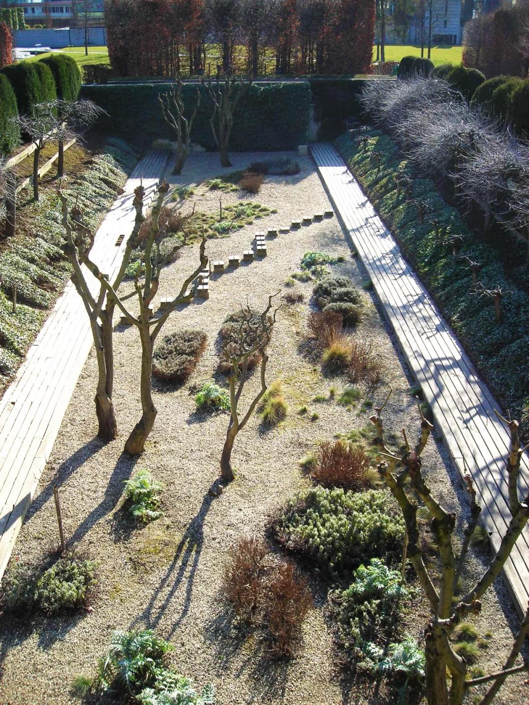 一波优雅的高差处理，漂亮