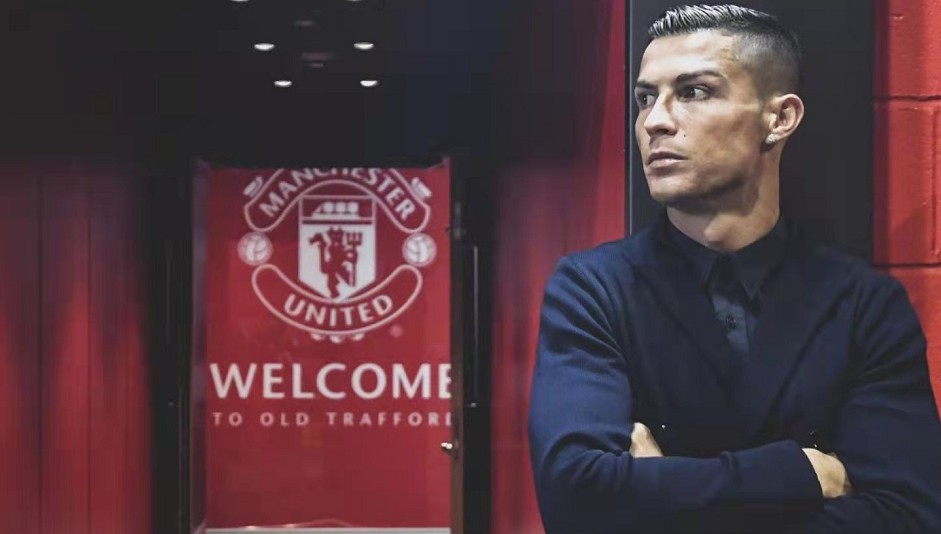 c罗回归曼联首秀c罗梅开二度,c罗重回曼联队帽子戏法解说