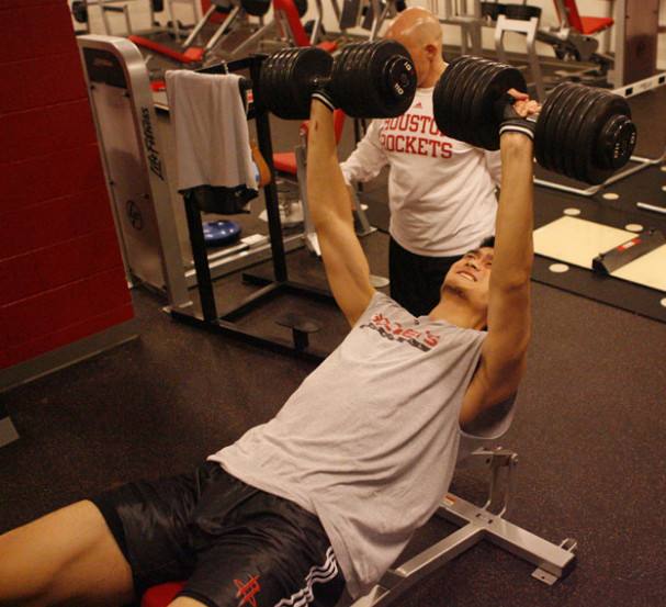 cba新赛季体测取消深蹲与卧推,深蹲卧推体测