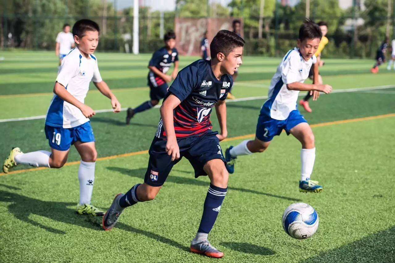 校园足球比赛角球战术,校园足球弱队踢强队战术