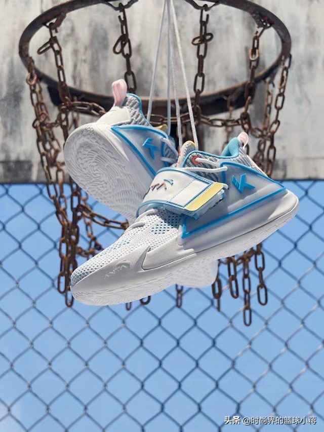 汤普森水花2代上脚,汤普森水花3代搭配