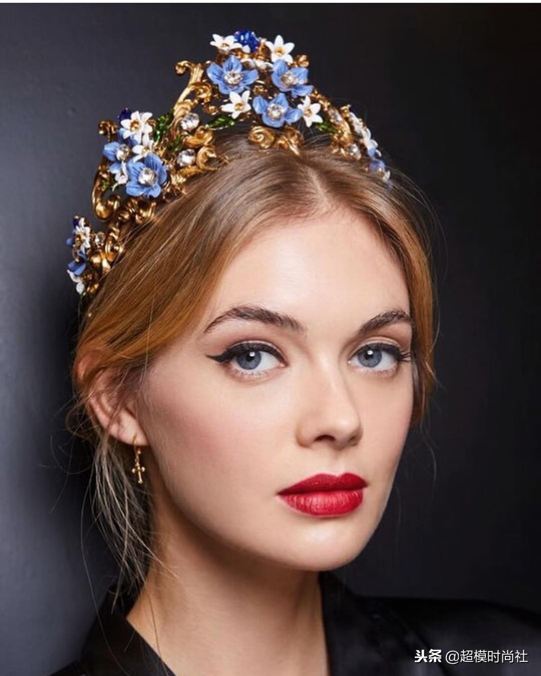 维密一言难尽的服装,维密英伦时装秀