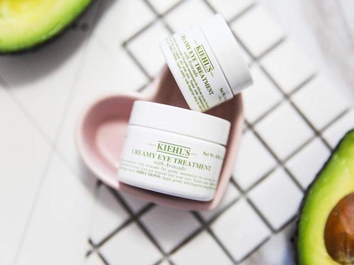 眼霜涂得好真的不显老,眼霜擦与不擦有什么区别