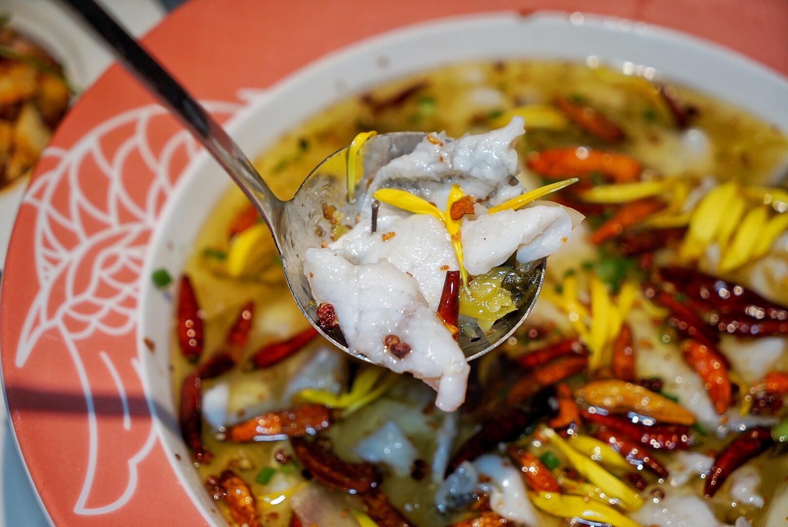 花都首家大理酸菜鱼专门店,云南空运酸菜,活鱼现煮,酸辣好过瘾