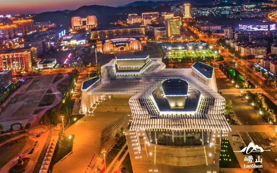 崂山春景美不胜收,崂山夜景金鼎