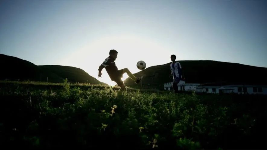 聚焦脱贫攻坚，《前进吧！少年》讲述温暖有力的少年成长故事