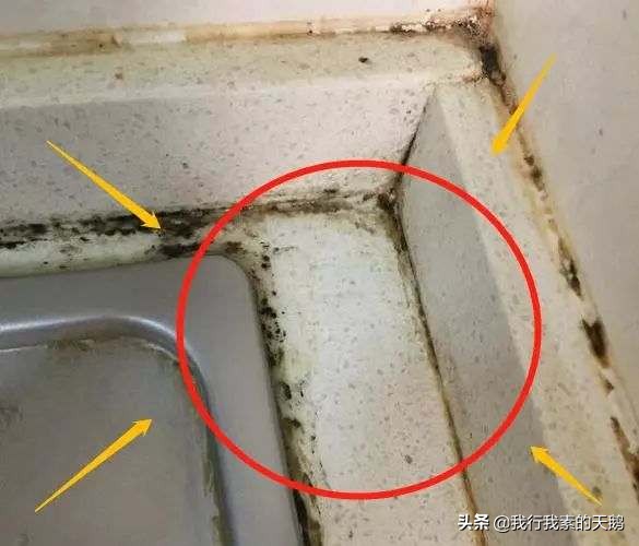 玻璃胶时间久了变黑变黄如何清理,浴室玻璃胶发黄变黑怎么去除