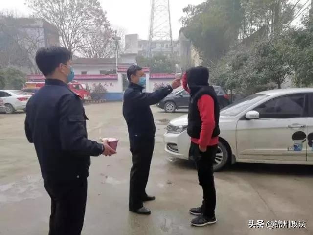 疫情我们能熬过去吗 (疫情期间你熬得住吗)
