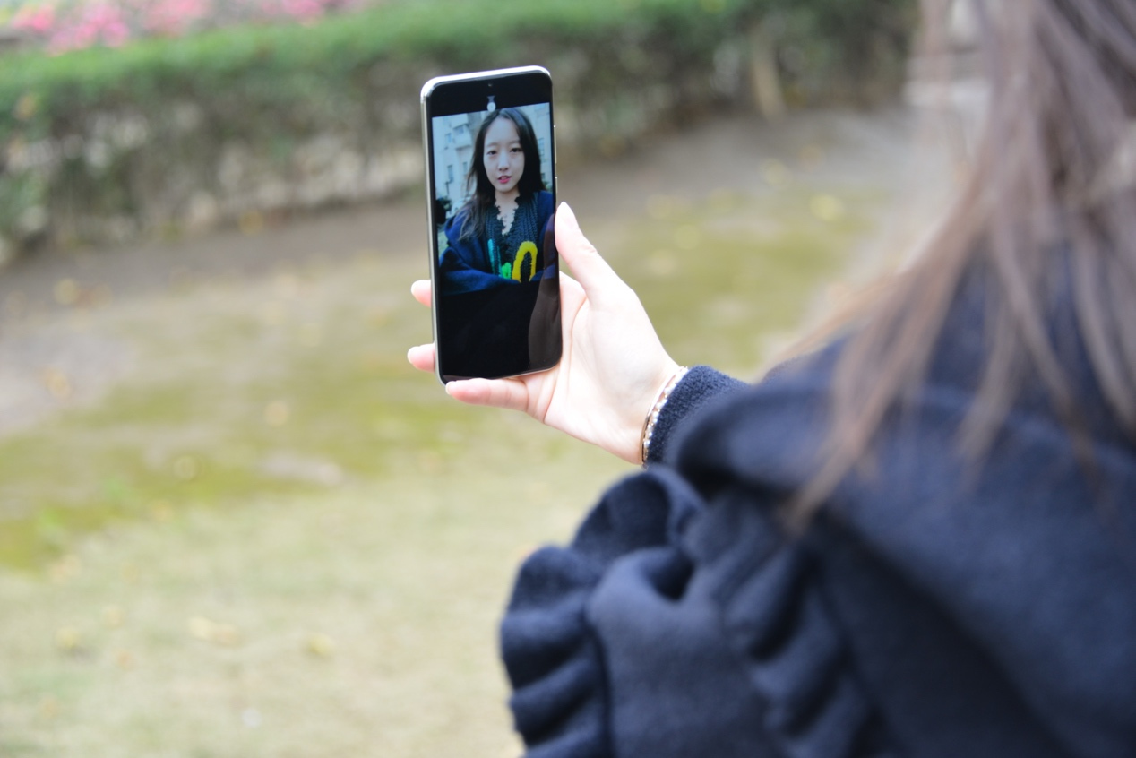 2000万柔光自拍照亮你的美,5000左右自拍美颜