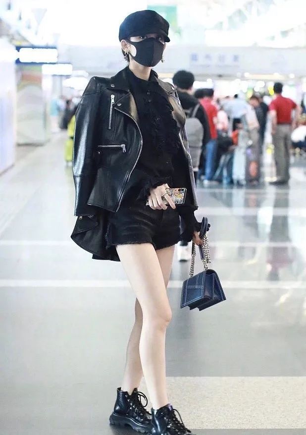 外套那么多，今年我还是选皮衣