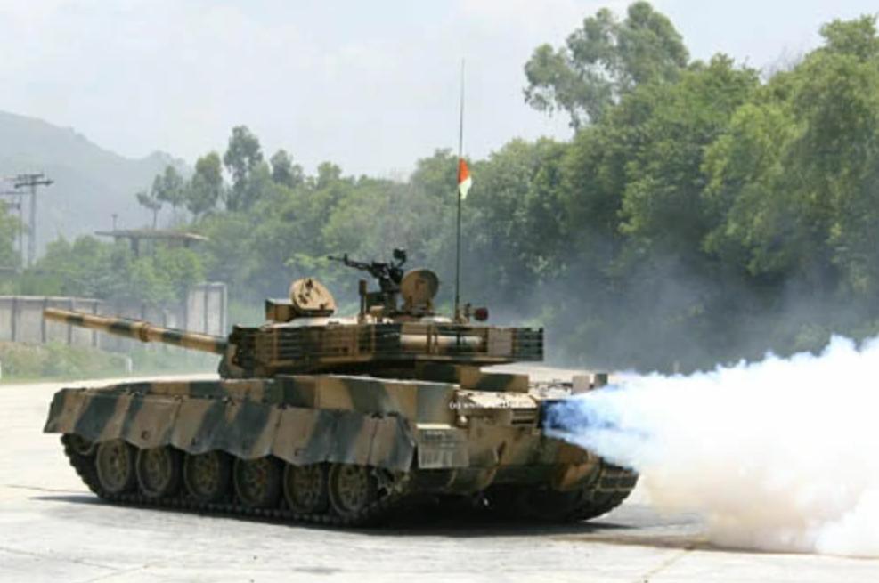 美国浏览中国导弹基地照片，因一群人胡子太多，得知一场惊天交易