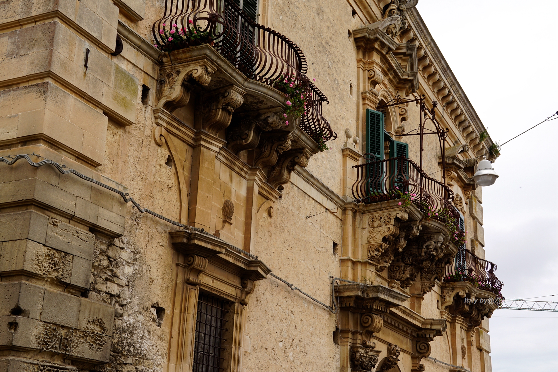 鐤儏鏈熼棿鎰忓ぇ鍒╂紨鍞变細,鐤儏鏈熼棿鎰忓ぇ鍒╅槼鍙版紨鍞变細