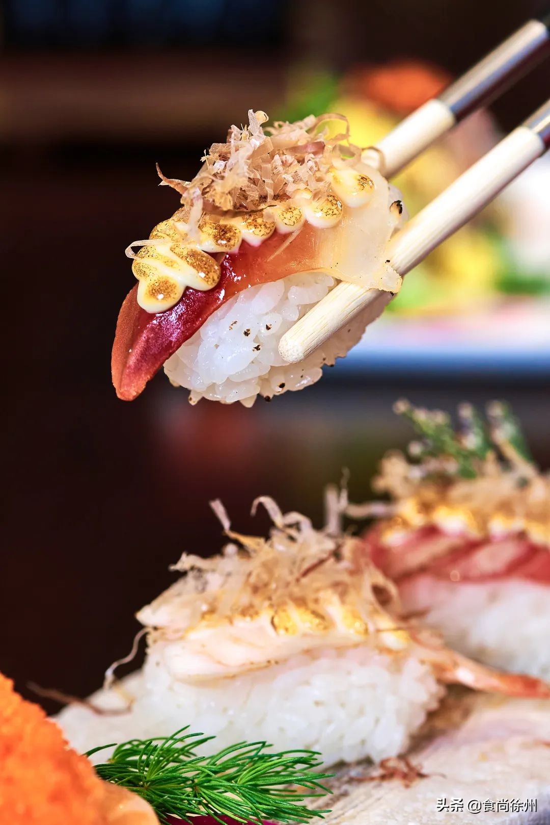 徐州张柏芝一秒到日本？其实正在吃日料，和服免费穿，过足cos瘾