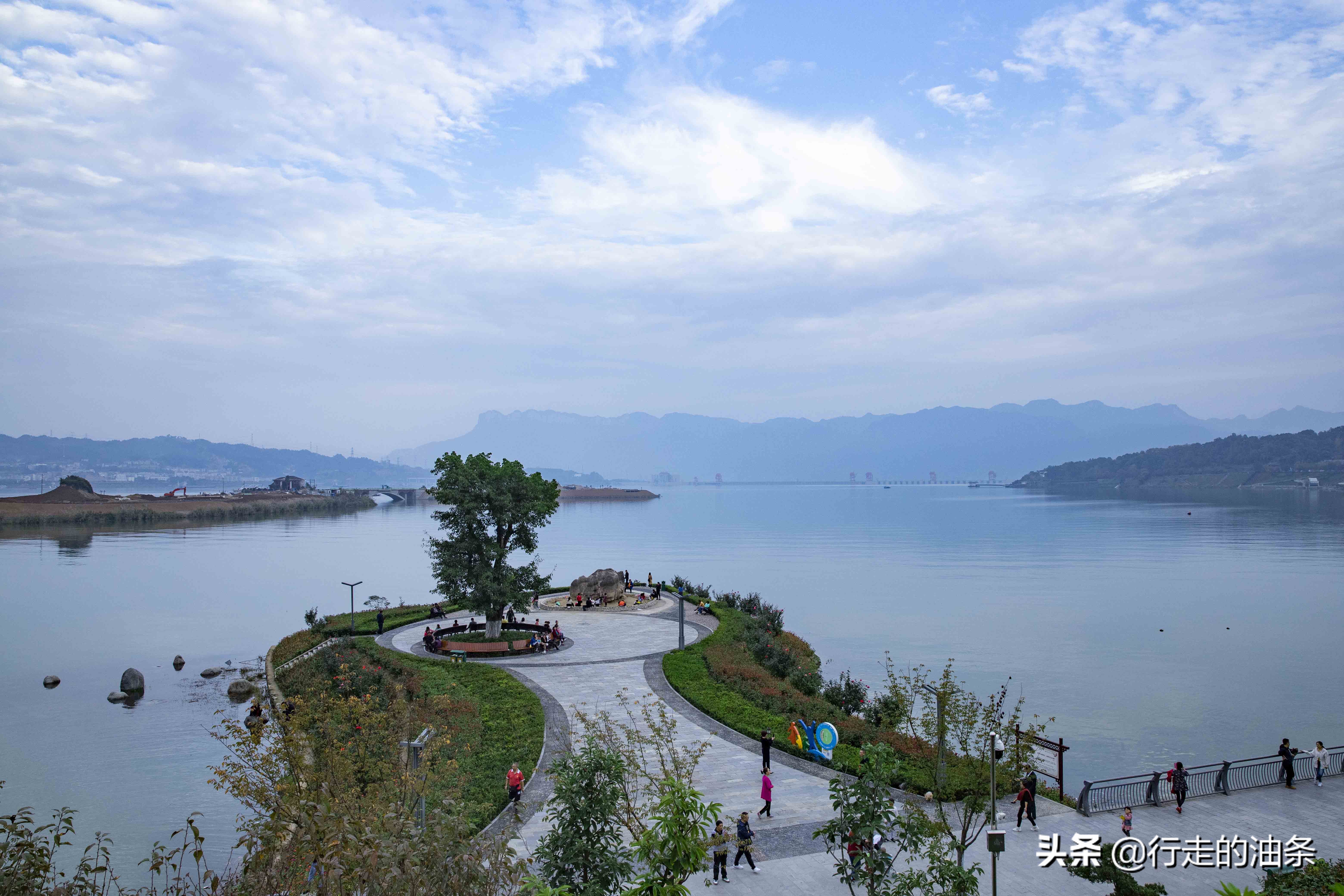 三峡大坝屈原故里视频,屈原的故里三峡大坝