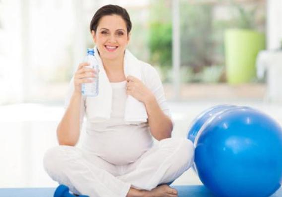 消除孕晚期水肿最快方法,孕中晚期水肿是怎么回事