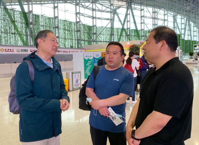 践行公益我们一直在路上,践行光明公益活动