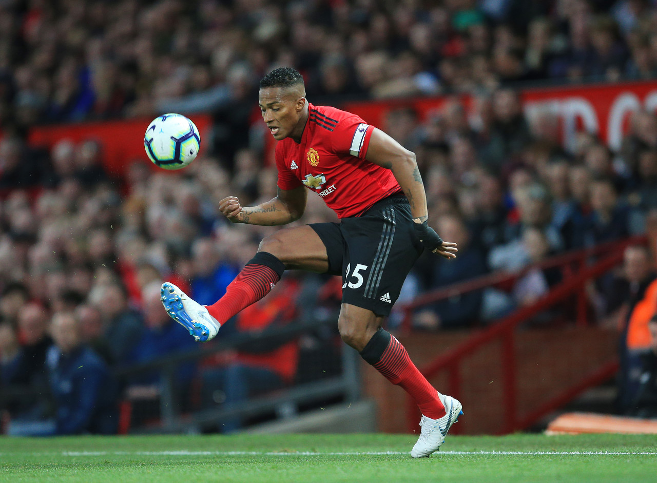 球衣7号代表的是什么,球衣是7号的足球巨星