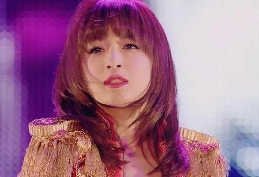 滨崎步双耳失聪了吗,失聪后的滨崎步现状