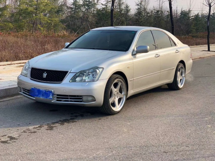 06丰田皇冠3.0,12款丰田老皇冠的经典和情怀