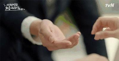 runon韩剧女主穿搭,韩剧女主穿搭秋冬大衣