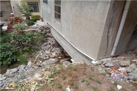 楼房地基下沉如何补救,楼房地基下沉是什么原因造成的