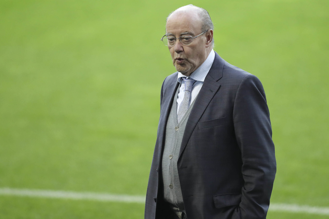 百佬汇巴中老板,豪尔赫门德斯经纪人