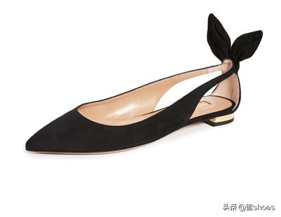 梅根穿的什么牌子高跟鞋,梅根王妃尖头红底高跟鞋图片