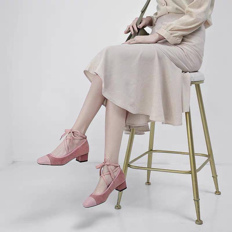 圆头港风休闲皮鞋百搭,圆头小皮鞋英伦风穿搭