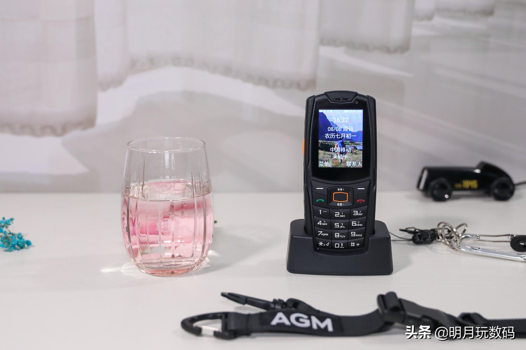 能扫码聊微信的功能机,可以聊微信刷抖音打电话的手机