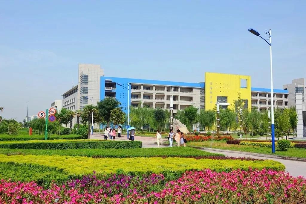 西安最豪华的大学图书馆,最豪华食堂大学