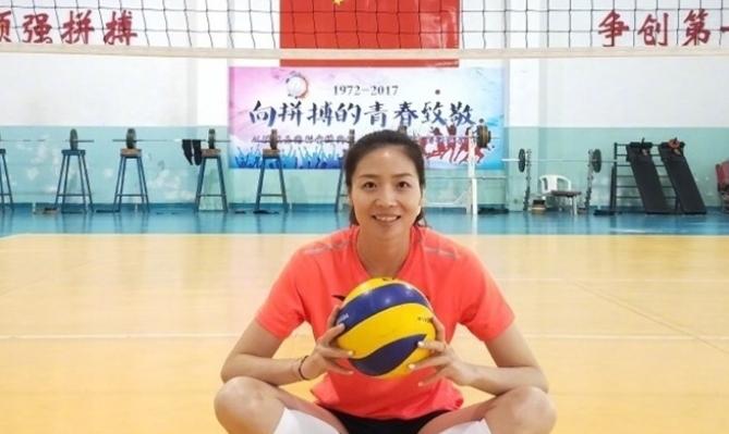 魏秋月和袁灵犀照片,中国女排队长魏秋月婚礼花絮