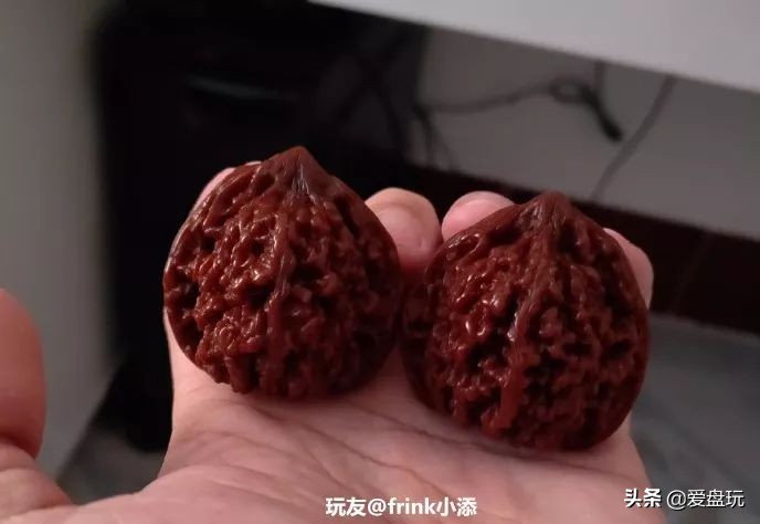 核桃盘时间长了为什么会变红玉化,盘的核桃发霉了怎么办