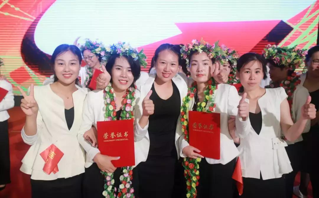 以梦为马不负韶华中考誓师大会,以梦为马不负韶华动员大会