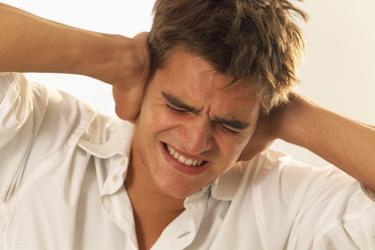 成年人的情绪偷偷崩溃悄悄自愈,成年人的崩溃情绪该如何治愈