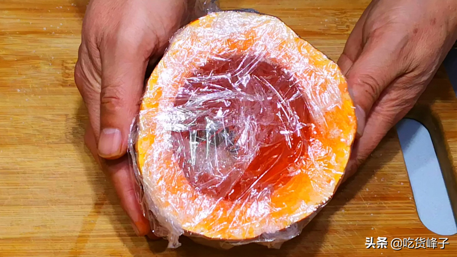 切开南瓜吃不完怎么储存,南瓜切开后不挖瓜瓤怎么保存