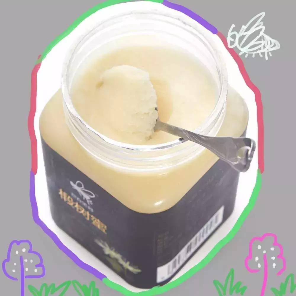 在大自然当中寻找有机蔬菜,为大家采摘绝对新鲜的有机蔬菜