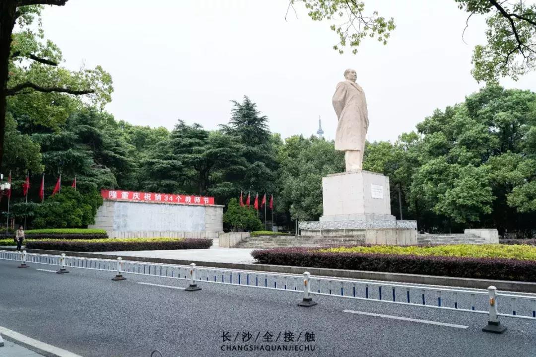 长沙最青春公交，串联6所大学的记忆