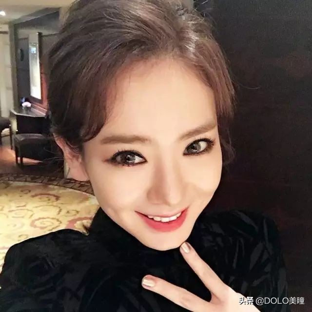 女生怎么选择眼镜好看,女生买什么样的美瞳显得眼睛有神